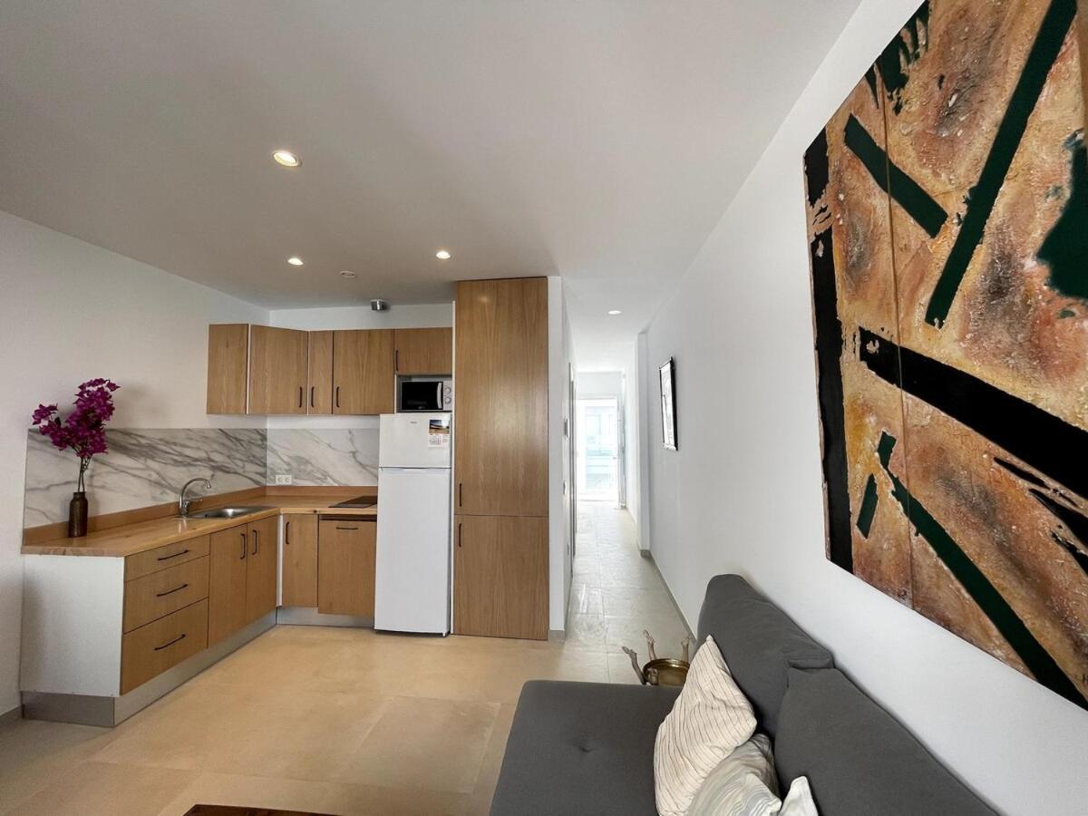 Elegant Apartment, Central, Pool And Parking Appartement